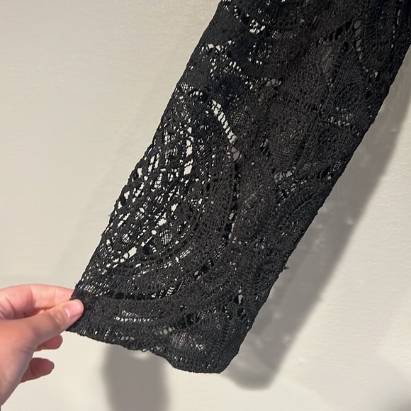 KoKo Ailis Circle Lace Zip Up Jacket - Picture 5 of 6